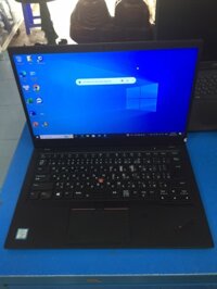 Lenovo ThinkPad X1 Carbon Gen 5: CPU: Core i5 - 7300U 2,6GHz RAM: 8Gb SSD: 256Gb