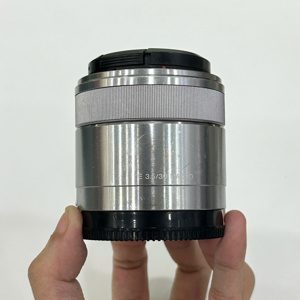 Ống kính Sony E 30mm F3.5 Macro SEL30M35