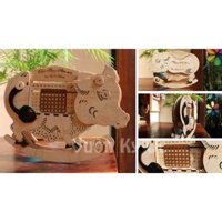 Lịch vạn niên bằng gỗ -  heo may mắn