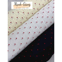 linen thêu trái t.i..m đỏ