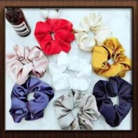 linhlinh01 . . Dây cột tóc vải scrunchies dễ thương.