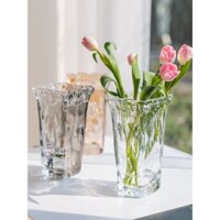 Lọ thuỷ tinh cắm hoa dáng vuông bất chấp mọi cam thường