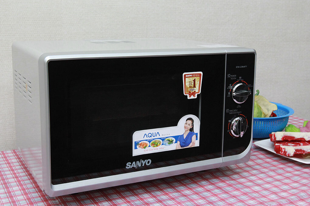 Lò vi sóng Sanyo EM-G2064FV 21 lít