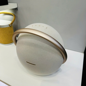 Loa Harman Kardon Onyx Studio 8