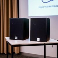 Loa hội trường V230 TH Goldsound (Số lượng 1 loa) công suất 200w, loa bass 25 cm, treble 10 cm, kích thước rộng 32 cm, cao 47 cm, sâu 31 cm, bảo hành dài hạn 5 năm.