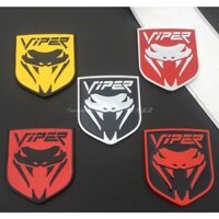 Logo lưới tản nhiệt phía trước cho Dodge Viper biểu tượng phía trước có bu lông huy hiệu kim loại 3D Xe sửa đổi các bộ phận màu vàng để sạc Calibre Trang trí