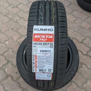 Lốp Kumho 205/45R17 PS31