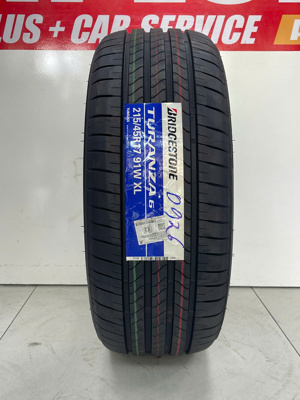 Lốp ô tô Bridgestone 215/45R17 Turanza T05
