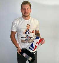 Luka Doncic 2019 Tân Binh Của Năm DALLAS Mavericks Bóng Rổ Áo Thun Trắng