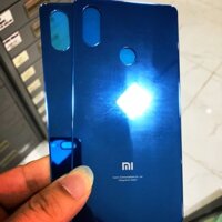 Lưng xiaomi Mi 8 SE xanh( tặng keo B7000)
