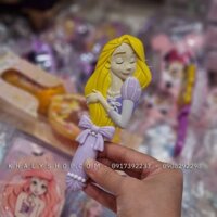 Lược gai chải tóc mini hình Rapunzel Adult màu tím nổi 3D cho trẻ em, bé gái siêu xinh - (5x15cm) - 37P8NRAPTT