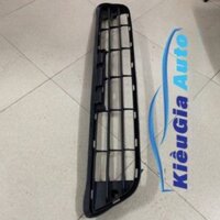 Lưới cản (Ba đờ sốc) trước Toyota Innova 2008-2012