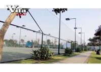 Lưới chắn sân tennis