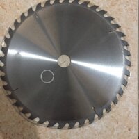 LƯỠI CƯA GỖ MAKITA 40 RĂNG ĐƯỜNG KÍNH 300MM LỖ CỐT 25MM-30MM
