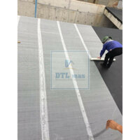 Lưới thủy tinh gia cố chống thấm, sợi dai chắc không bị xô sợi. Lưới 2x2, cuộn rộng 1m, tỉ trọng 80g/m²