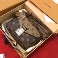 LV POCHETTE MESTIS