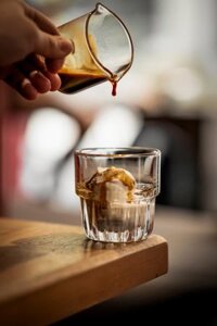 Ly Thuỷ Tinh Đế Sọc (250ml)