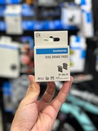 Má phanh tản nhiệt Shimano J05A Full box - cặp