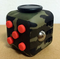 Magix™ Fidget Cube – Dark Camo Green & Red