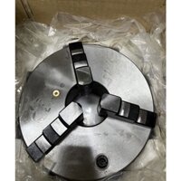 Mâm cặp cơ  K11-200 3 chấu phi 200mm,chính hãng quả địa cầu đen