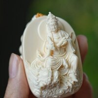 Mammoth Manjusri Bodhisattva Patronus Thương hiệu Mặt dây chuyền Vòng cổ chạm khắc bằng tay Mặt dây chuyền hạt Phật Phù hợp với Vòng cổ Mammoth Ngà Manjusri Bodhisattva Patronus Thương hiệu Mặt dây chuyền Vòng cổ chạm khắc bằng tay Mặt dây chuyền hạt Phật