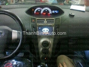 Màn hình DVD Kovan KT2011HD dành cho xe Toyota Yaris 2011