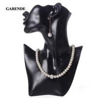 Màn hình trang sức hình vòng cổ và bông tai Garende, Chất liệu nhựa, Ma-nơ-canh nữ, Vàng / Đỏ