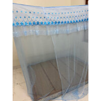 Màn ( mùng) chống muỗi, lỗ nhỏ,có cửa, mắc dây, 4 góc suông thẳng