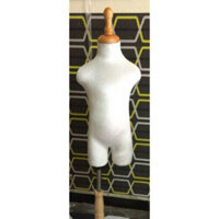 Manocanh trẻ em vải nhung đen chân gỗ tròn vàng FREE SHIP Rẻ tôn lên trang phục em bé - móc áo 08