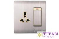 Mặt 1 ổ ba chấu tròn – 1 công tắc 1 chiều Titan