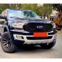 Mặt ca lăng xe Ford Everest 2019-2021, Mẫu lưới đen thể thao, Chất liệu nhựa ABS cao cấp.