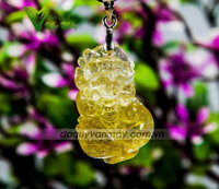 Mặt dây chuyền tỳ hưu đá thạch anh tóc vàng