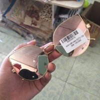 Mắt kính mắt mèo