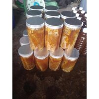 mật ong còn sáp  nguyên chất