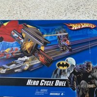 ▨■Mattel hotwheels Hot Wheels DC Batman vs. Superman track toys car boy toy đồ chơi giáo dục