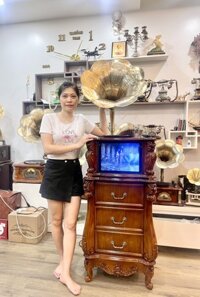 Mẫu Máy phát nhạc loa kèn đồng phong cách tân cổ điển màn hình cảm ứng MP12