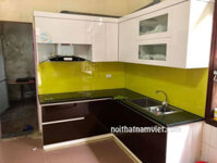 Mẫu Tủ Bếp Gỗ Acrylic Màu Trắng Kết Hợp Nâu đất Ac-2121