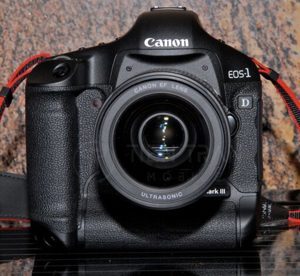 Máy ảnh DSLR Canon EOS-1DS Mark III - 11.1 MP