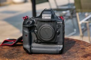 Máy ảnh DSLR Canon EOS-1DS Mark III - 11.1 MP