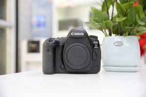Thân máy ảnh Canon EOS 5D Mark IV - 30.4 MP
