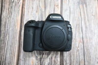 Máy ảnh Canon EOS 5D Mark IV