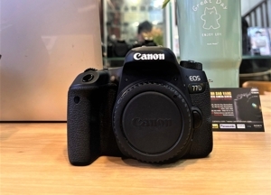 Máy ảnh Canon EOS 77D Body
