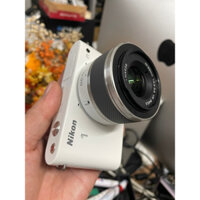 Máy ảnh giá rẻ Nikon J1 kèm lens 10-30VR nhỏ gọn
