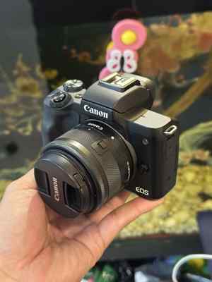 Máy ảnh Mirror Less Canon EOS M50 kèm Lens 15-45mm
