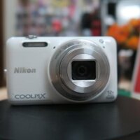 Máy ảnh Nikon Coolpix S6600 màn hình xoay lật, có wifi