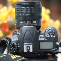 Máy ảnh Nikon D7000 kèm ống kính