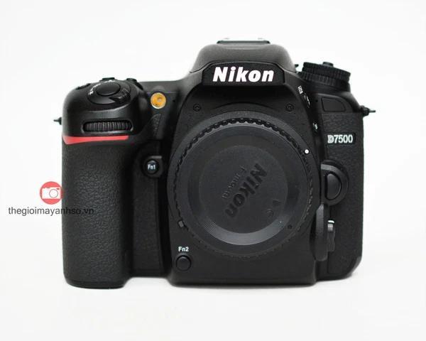 Máy ảnh Nikon D7500 Body