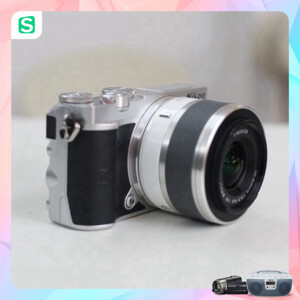 Máy ảnh Nikon J5 với Lens Kit 10-30 mm F3.5-5.6 VR