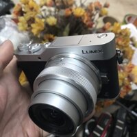 Máy ảnh Panasonic Lumix GF9 màn lật quay 4k