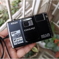 Máy ảnh số Nikon S1000PJ siêu độc đáo tích hợp máy chiếu mini